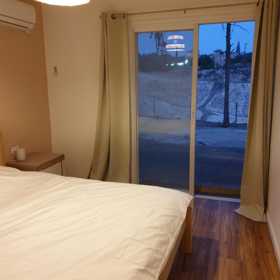 Moonlight Suite Arad צימר אור הירח, ערד ภายนอก รูปภาพ