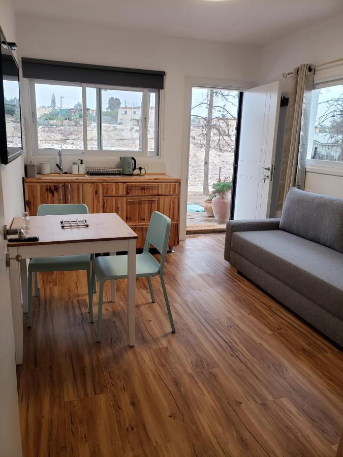 Moonlight Suite Arad צימר אור הירח, ערד ภายนอก รูปภาพ