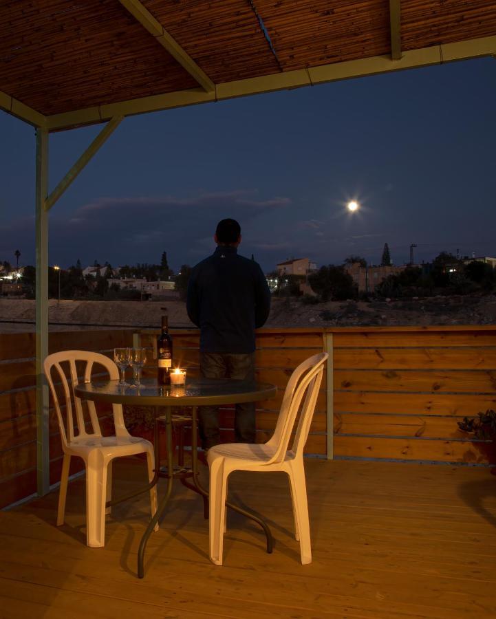 Moonlight Suite Arad צימר אור הירח, ערד ภายนอก รูปภาพ